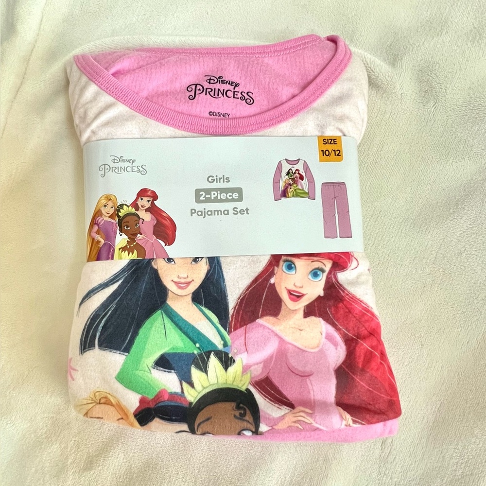 2 Piece Disney Princess Girl Pajamas Size 10/12